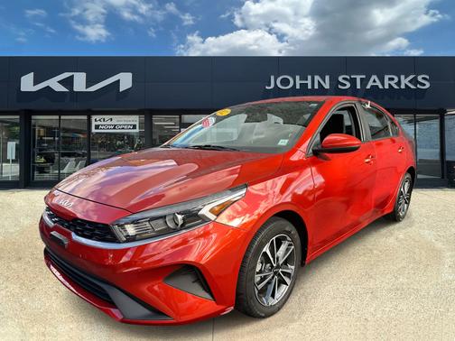 2023 Kia Forte LXS IVT