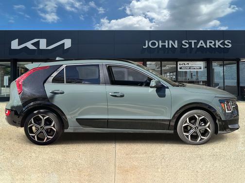 2023 Kia Niro SX Touring FWD