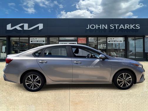 2022 Kia Forte LXS IVT