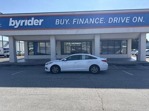 2017 Hyundai SONATA SE