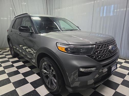 Carbonized Gray Metallic 2024 Ford Explorer XLT