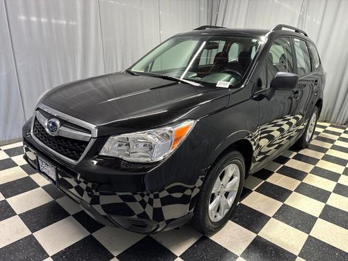 Crystal Black Silica 2015 Subaru Forester 2.5i