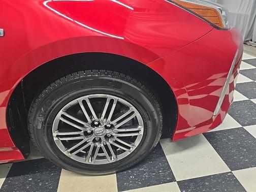 2020 Toyota Prius LE