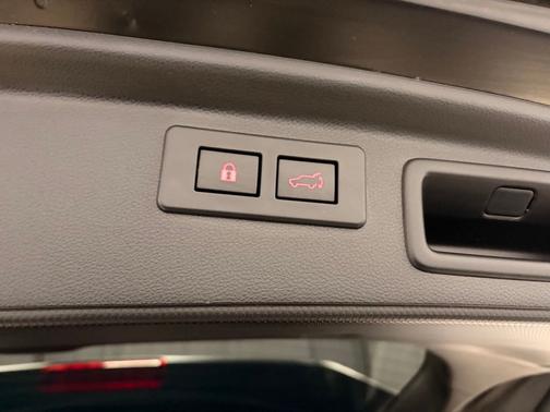 Crystal Black Silica 2023 Subaru Forester Limited