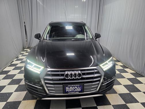 Black Metallic 2020 Audi Q5 45 Premium Plus