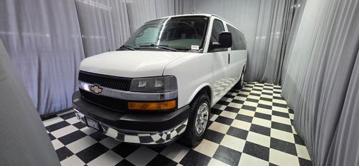 Summit White 2013 Chevrolet Express 1500 LT