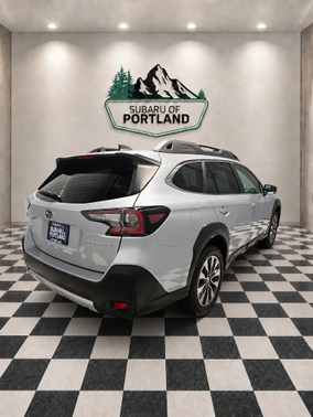 Ice Silver Metallic 2024 Subaru Outback Base