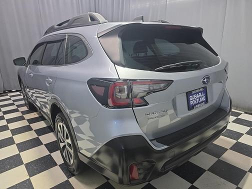 2022 Subaru Outback Base