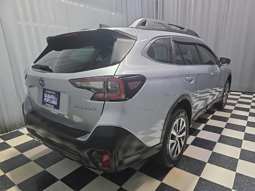 2022 Subaru Outback Base