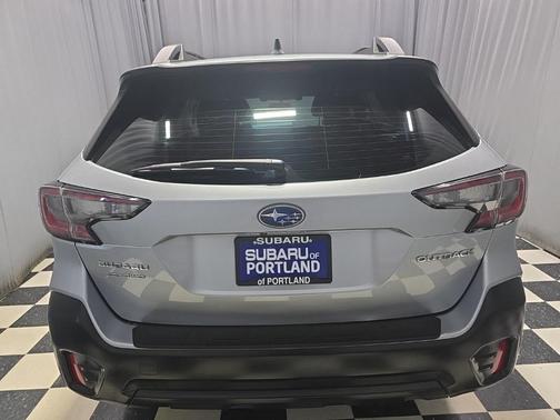 2022 Subaru Outback Base