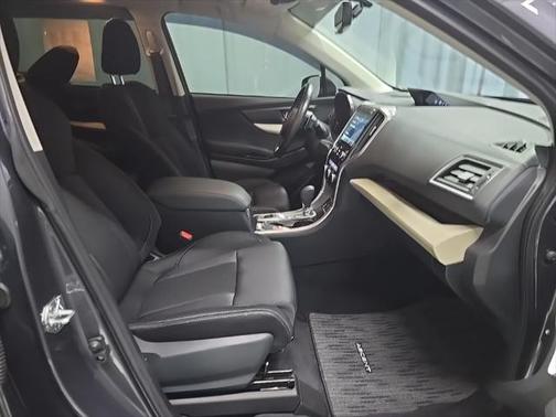 2022 Subaru Ascent Premium 8-Passenger