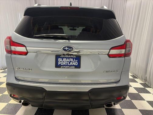 Ice Silver Metallic 2022 Subaru Ascent Premium 7-Passenger