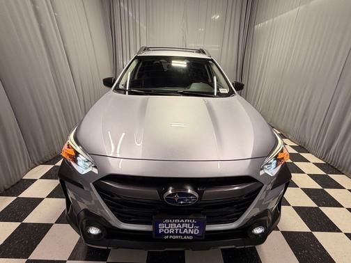 Ice Silver Metallic 2024 Subaru Outback Base