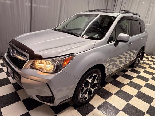 Ice Silver Metallic 2016 Subaru Forester 2.0XT Premium