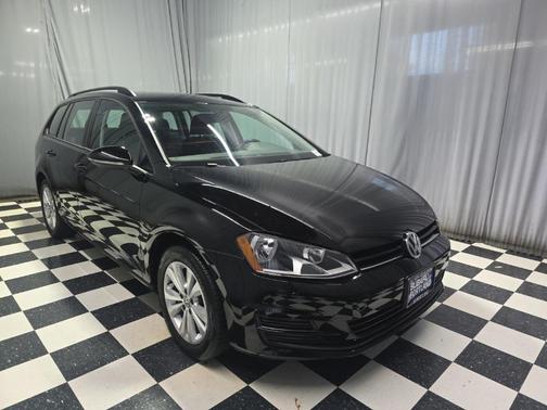 2017 Volkswagen Golf SportWagen TSI S