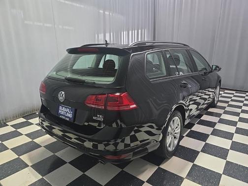 2017 Volkswagen Golf SportWagen TSI S