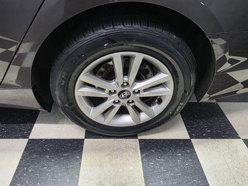 Dark Truffle 2015 Hyundai SONATA SE
