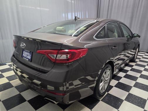 Dark Truffle 2015 Hyundai SONATA SE