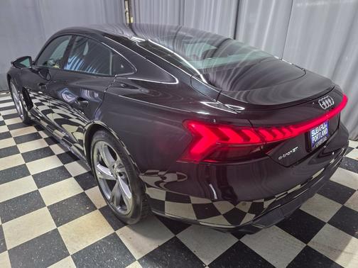 Black 2022 Audi e-tron GT Premium Plus