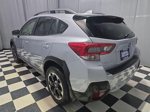Ice Silver Metallic 2021 Subaru Crosstrek Premium