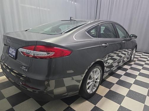 2019 Ford Fusion Hybrid SE