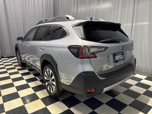 2025 Subaru Outback Touring