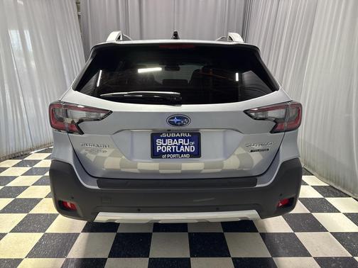2025 Subaru Outback Touring