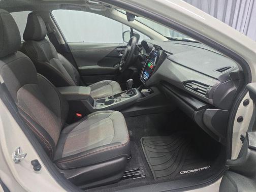 Crystal White Pearl 2025 Subaru Crosstrek Limited