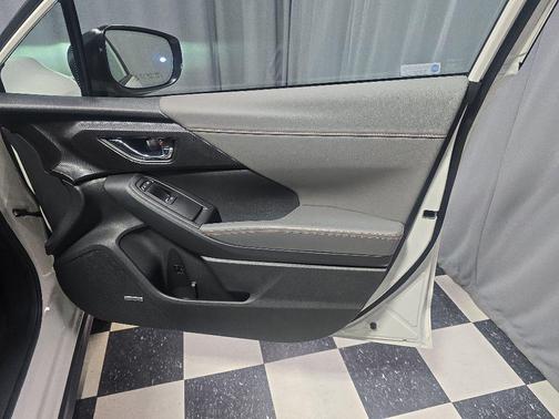 Crystal White Pearl 2025 Subaru Crosstrek Limited