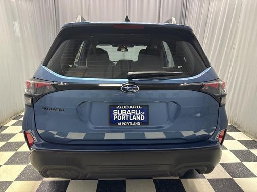 2025 Subaru Forester Base