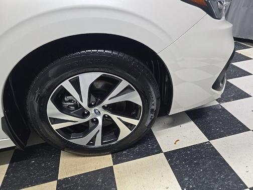 Crystal White Pearl 2023 Subaru Legacy Premium