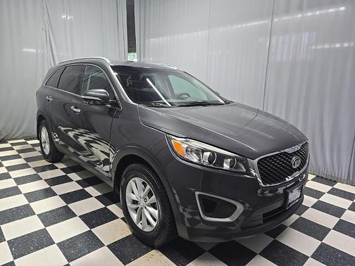 Platinum Graphite 2018 Kia Sorento LX