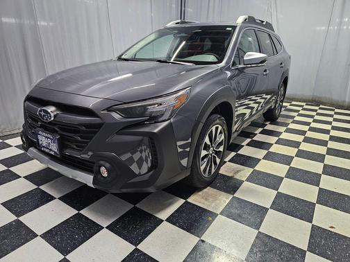 Magnetite Gray Metallic 2025 Subaru Outback Touring XT