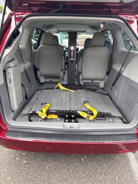 Salsa Red Pearl 2013 Toyota Sienna Base