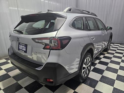 2025 Subaru Outback Base