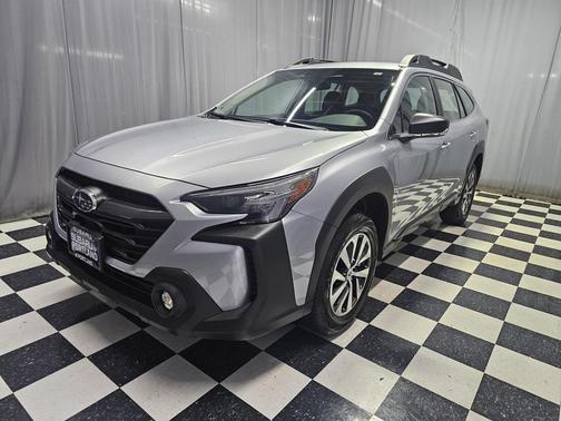 2025 Subaru Outback Base