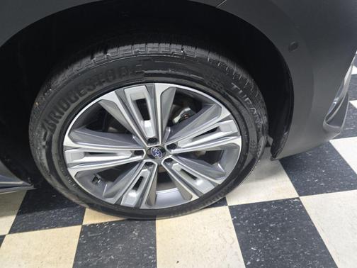 Harbor Mist Gray Pearl 2023 Subaru Solterra Limited