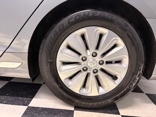 Gray 2017 Hyundai SONATA Hybrid SE