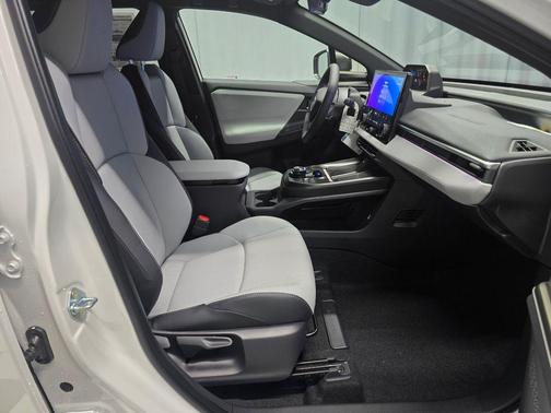 White Pearl 2026 Subaru Solterra Premium