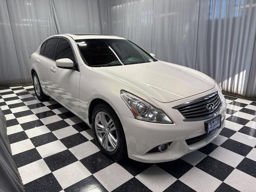 2013 INFINITI G37x Base