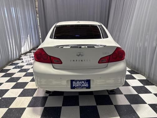 2013 INFINITI G37x Base