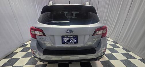 Ice Silver Metallic 2017 Subaru Outback 2.5i Limited