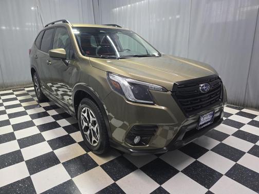 2023 Subaru Forester Premium