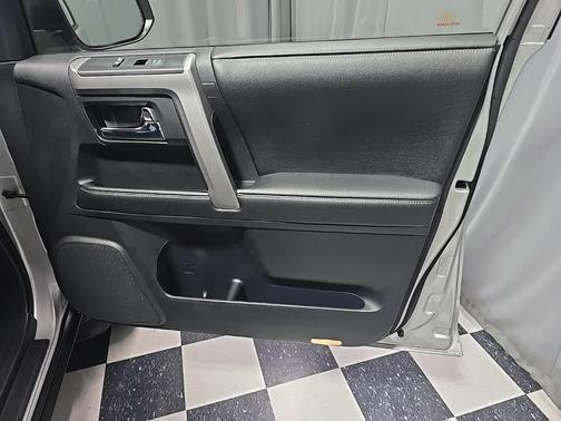 2014 Toyota 4Runner SR5
