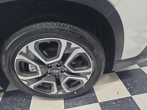 2025 Subaru Ascent Limited 8-Passenger