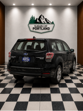 Dark Gray Metallic 2017 Subaru Forester 2.5i