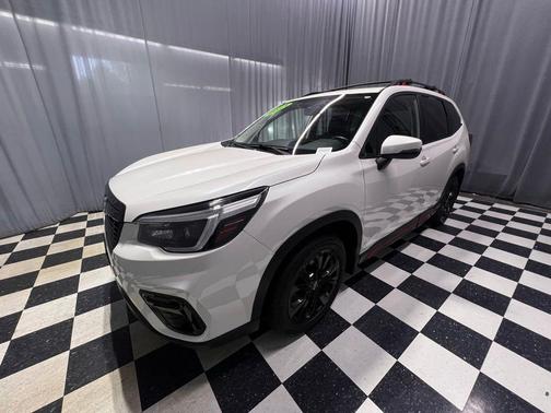 Crystal White Pearl 2021 Subaru Forester Sport