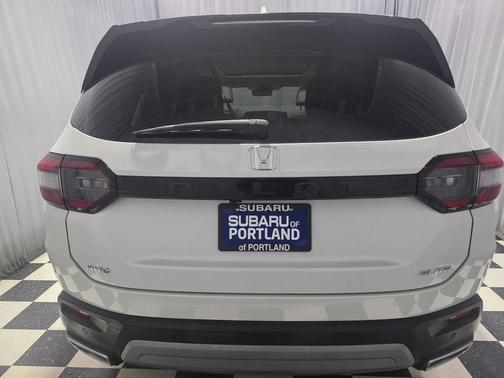 2025 Honda Pilot Elite