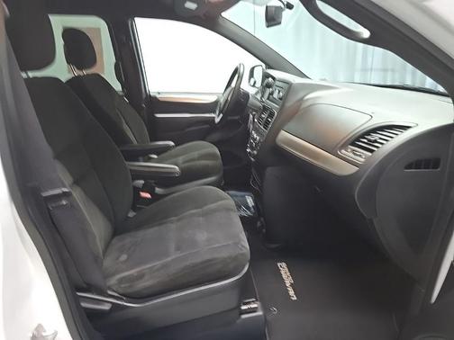 Bright White Clearcoat 2015 Dodge Grand Caravan AVP/SE