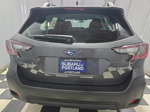 2025 Subaru Outback Base